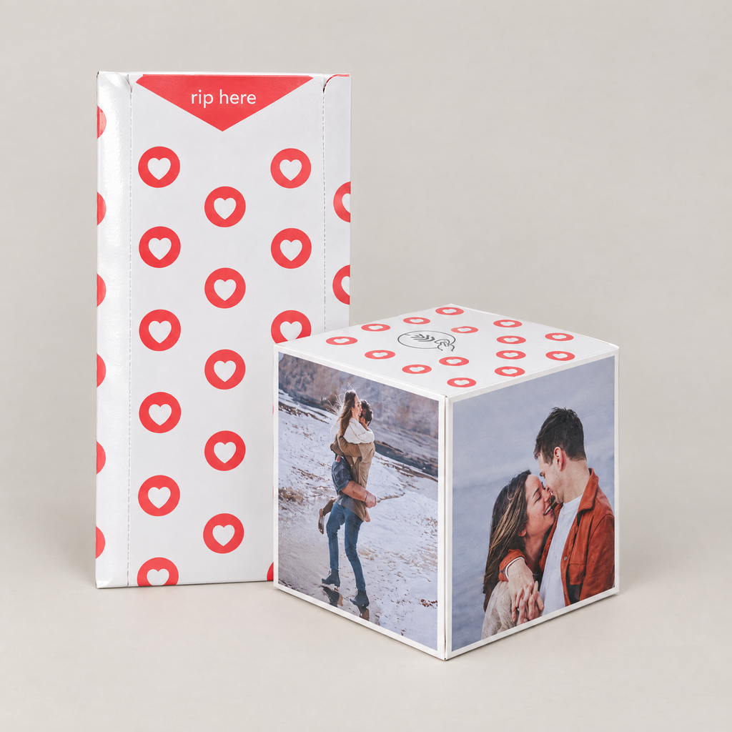 Set completo: sobre, cubo y confeti