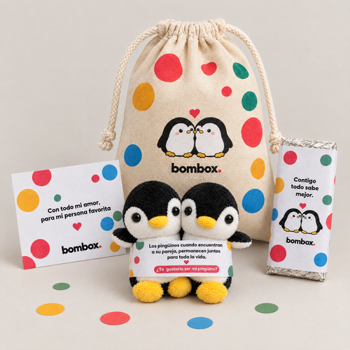 Kit Pingüinos bombox.: pareja de peluches pingüino, tarjeta y chocolate