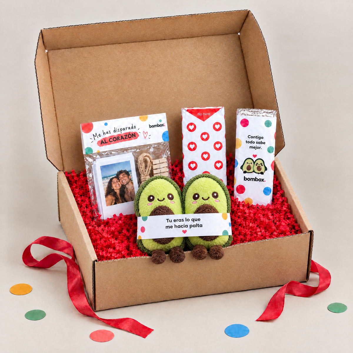 Lovebox bombox. con Kit Paltas: caja kraft abierta con paltas, tarjeta explosiva, fotos Instax y chocolate